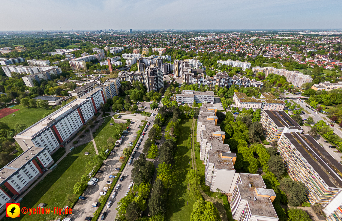 09.05.2023 - Marx-zentrum mit Karl-Marx-Ring 52-62 und 53-57 in Neuperlach